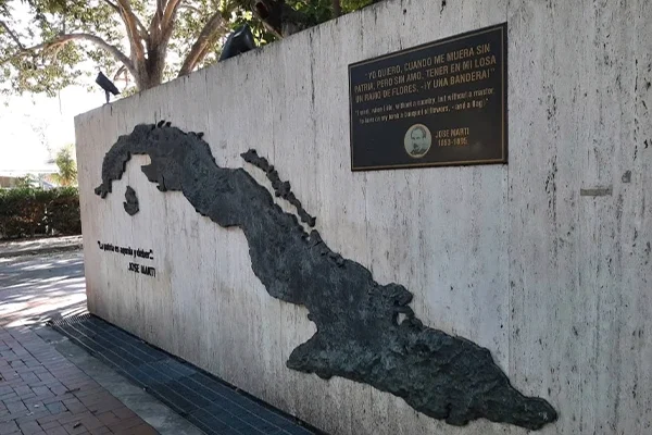 Little-Havana-Cultural-Tours-4